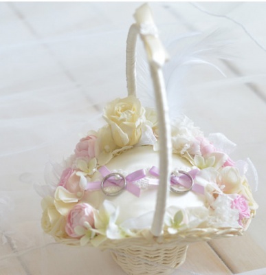 ミニバスケットかごのリングピロー ピュルテ・シュシュ